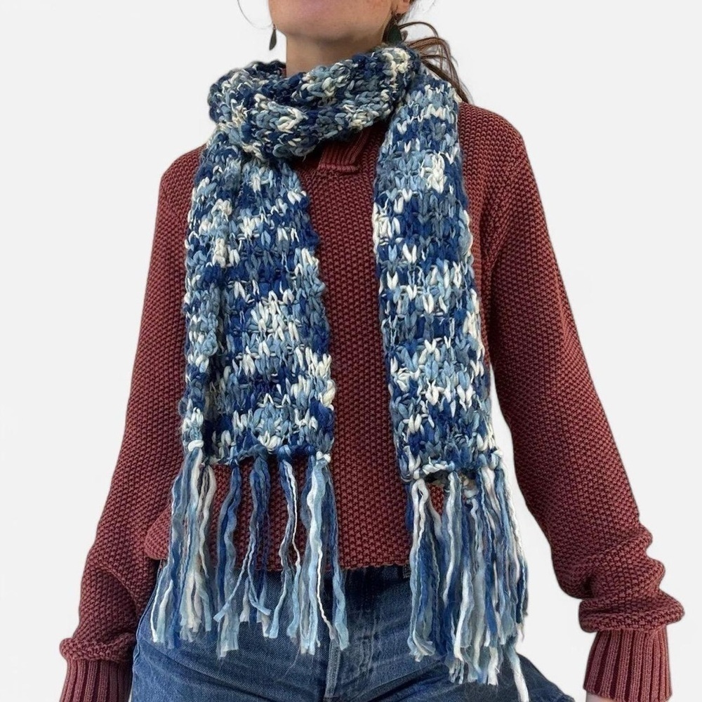 Blue and white chunky scarf with fringe